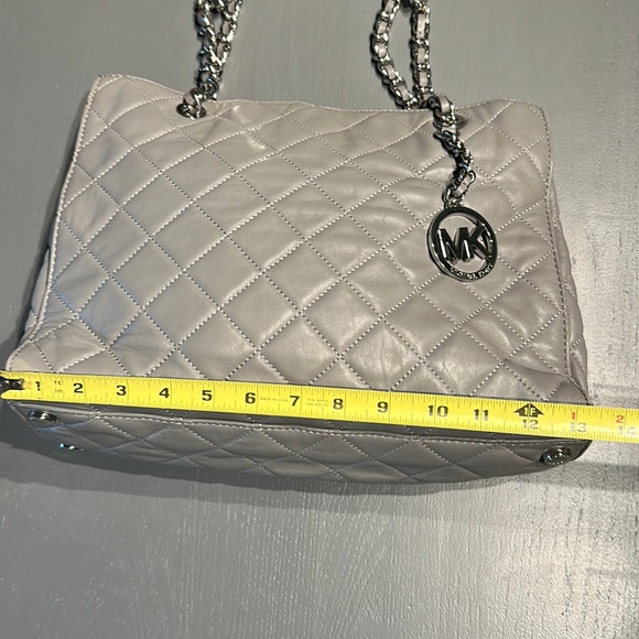 Michael Kors Grey Quilted Handbag - Picture 7 of 12